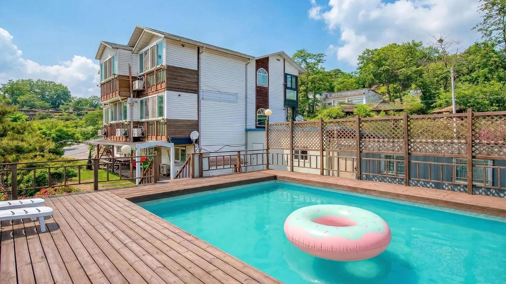 Ganghwa Ara Pension Incheon 0*,  Korsel